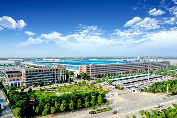 中車城市交通董事長徐敏生、綠脈汽車執(zhí)行董事何德軍等一